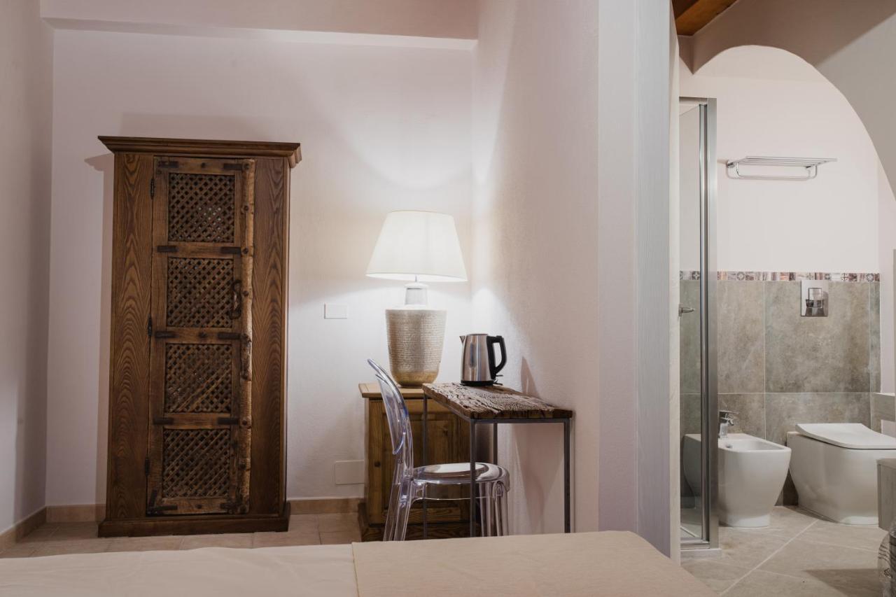 Moon'S Tower Suite&Rooms Portoscuso Exterior photo
