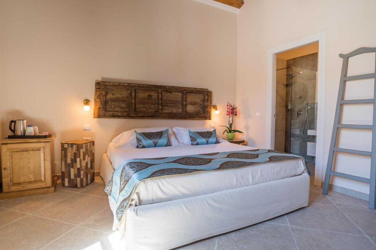Moon'S Tower Suite&Rooms Portoscuso Exterior photo